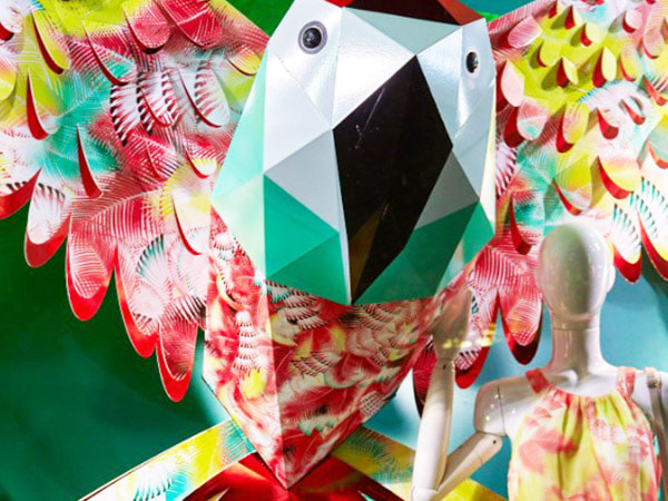 A close up of a parrot model used in visual merchandising