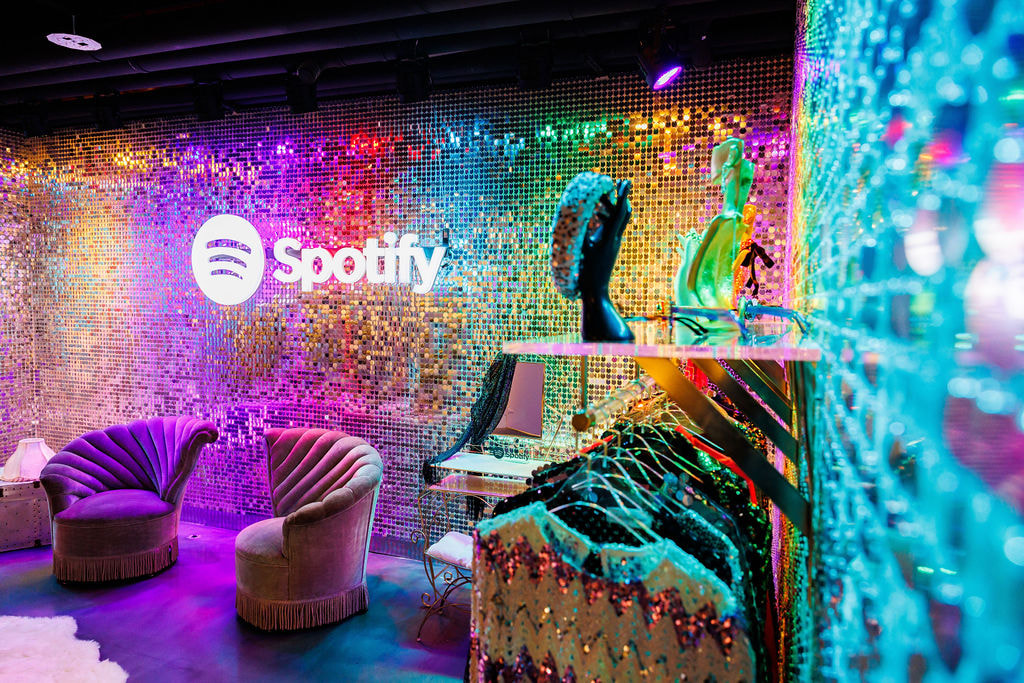 The Harry's House Pop Up in collaboration with Spotify, creating an amazing Shimmerwall.