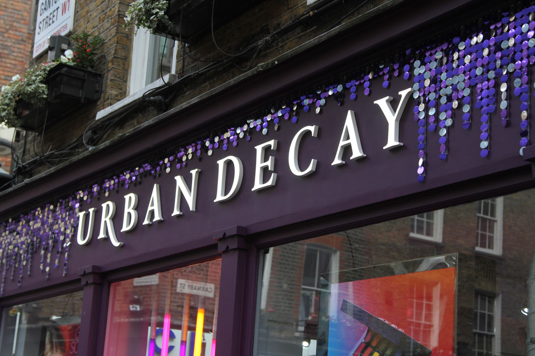 Great sequin decoration for Christmas Visual Merchandising and store signage